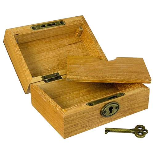 Cutie cu cheie confectionata din lemn masiv pentru depozitare accesorii fumat marca Buddies Lock Box (13 x 10 cm)